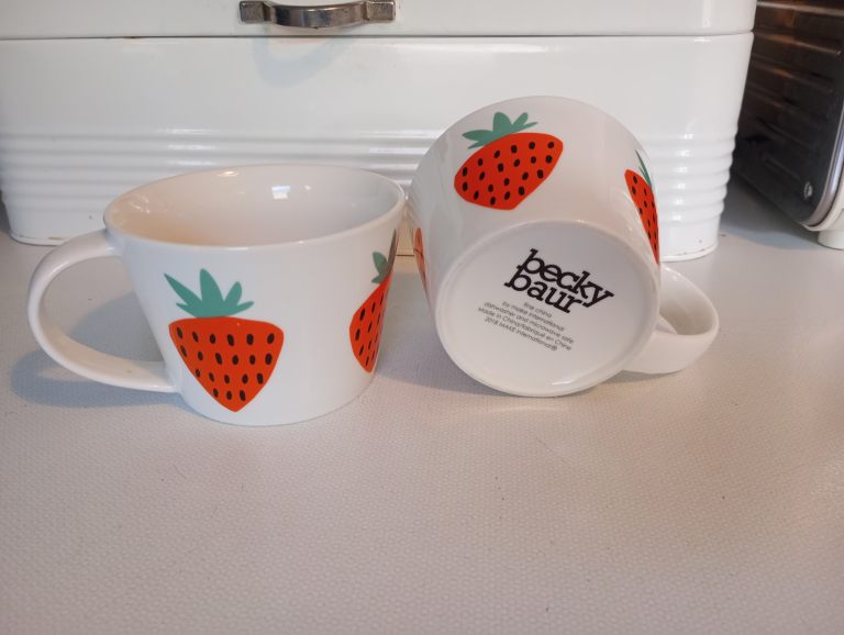6 Becky Baur small mugs - unused