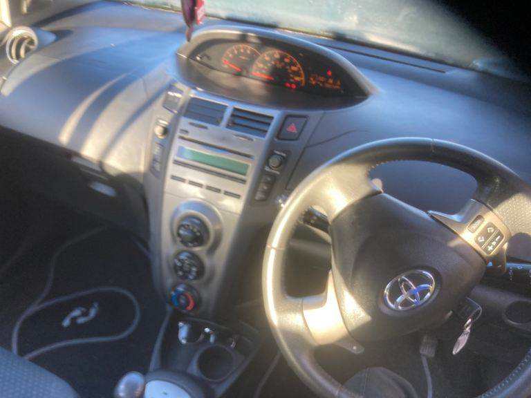 Toyota, YARIS, Hatchback, 2010, Semi-Auto, 1364 (cc), 5 doors