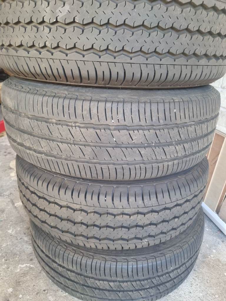 4 renault trafic wheels with brand new tyres. 215 65 16
