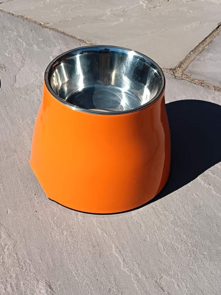 RAISED DOG BOWL SIZE MEDIUM