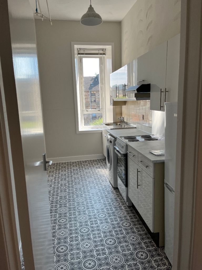 2 bed large flat in Partick, West End, Glasgow