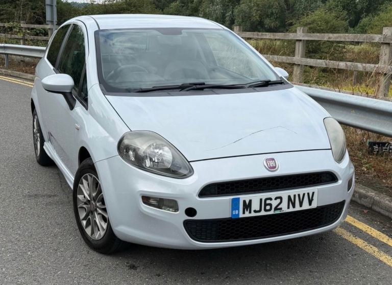 Fiat, PUNTO, Hatchback, 2012, Manual, 1368 (cc), 3 doors
