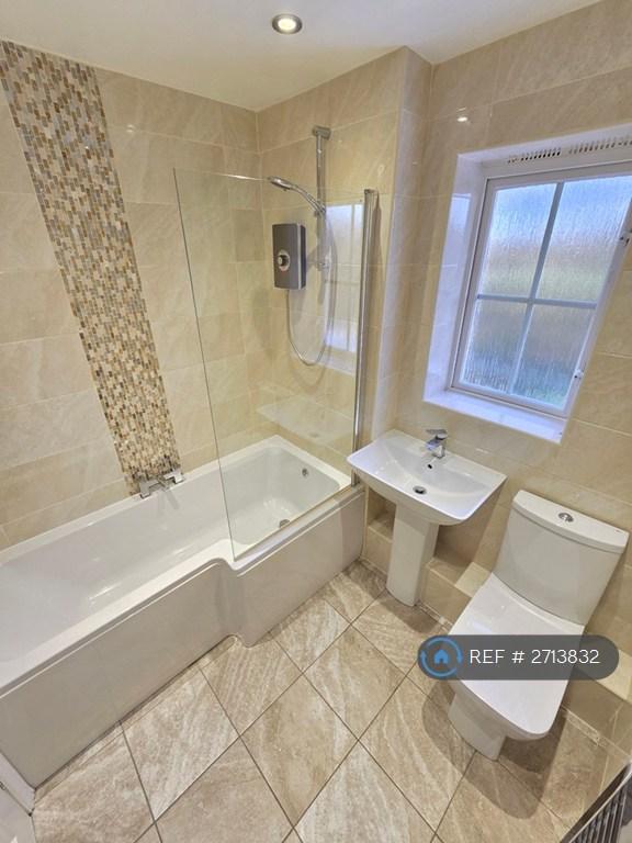 3 bedroom house in The Croft, Killingworth, Newcastle Upon Tyne, NE12 (3 bed) (#2713832)