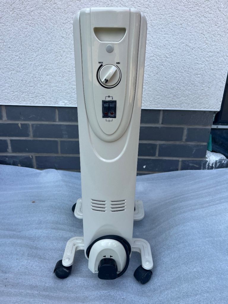 Oil filled Electric Heater on wheels 