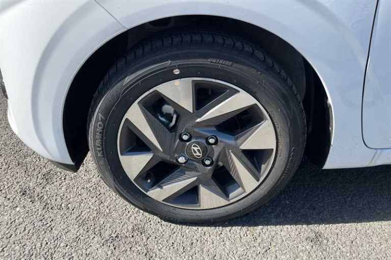 2025 Hyundai i10 1.0 [63] Advance 5dr [Nav] HATCHBACK PETROL Manual