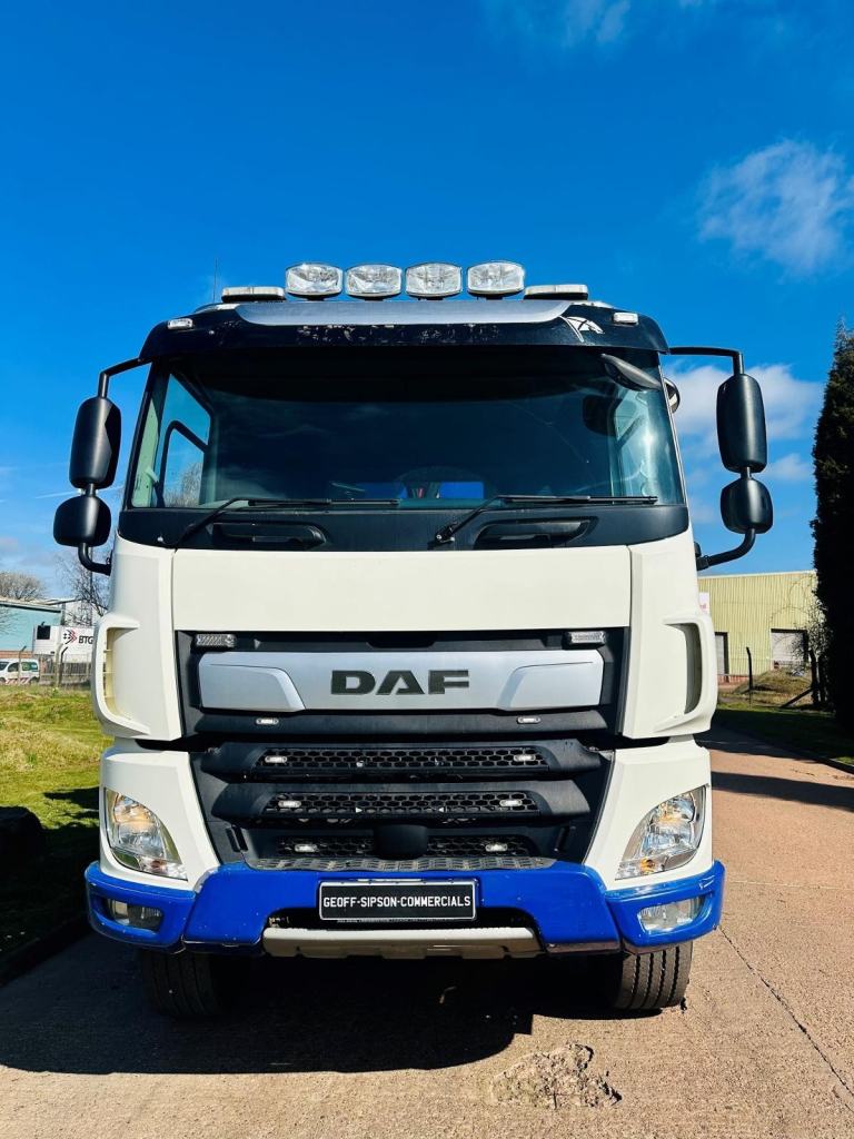 2019 DAF CF 450 8X4 TIPPER GRAB, EPSILON M125 CRANE, SLEEPER CAB