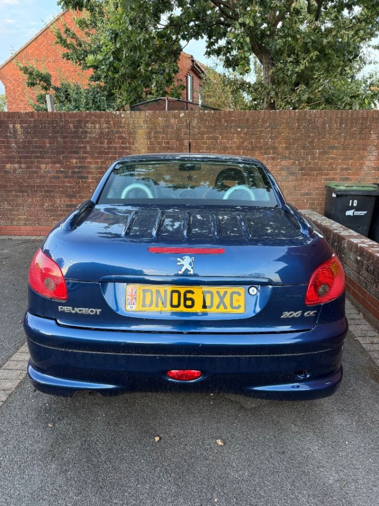 Peugeot 206 cc convertible- Automatic