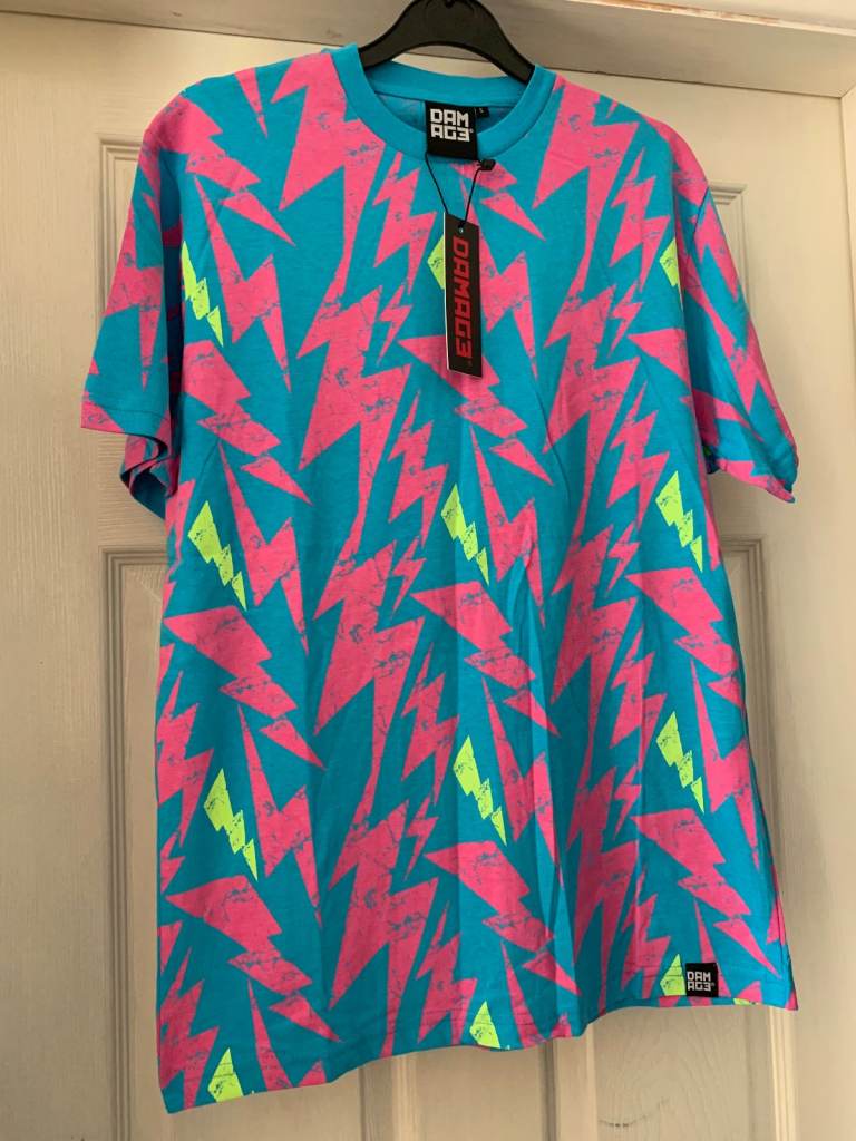 New Criminal Damage Bolt T Shirt Size Small IP1