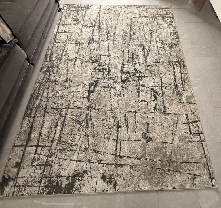 Calvin Klein Large Abstract Rug – Grey/Black