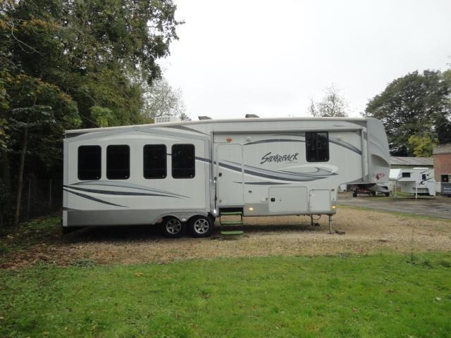 Cedar Creek American 5th Wheel Trailer