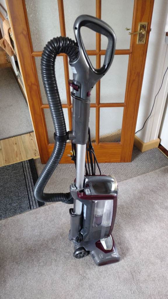 Shark lift away upright vacuum cleaner