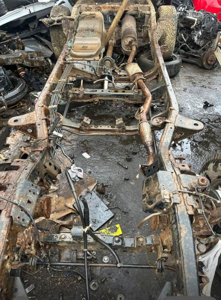 NISSAN NAVARA D22 Chassis 