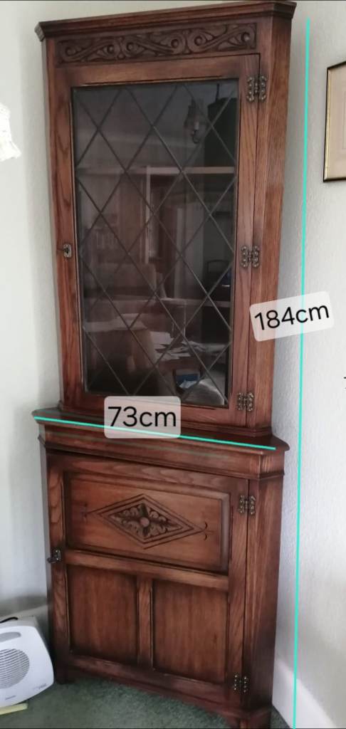 Display Cabinet- corner unit