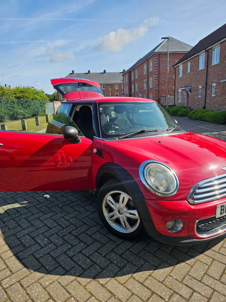 Mini one, excellent condition great car