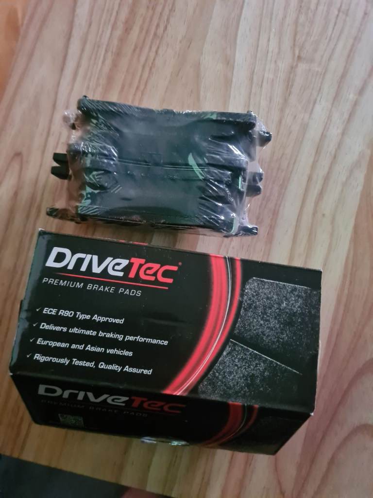 Astra front brake pads 