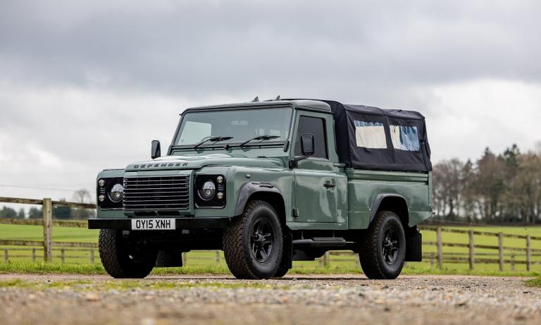 2015 Land Rover Defender 110 Gun Bus PICK UP Diesel Manual