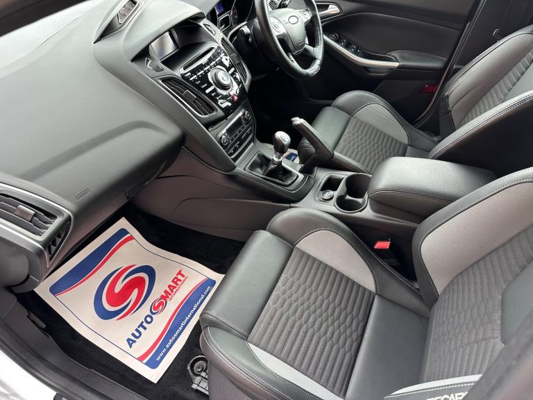 2013 Ford Focus 2.0T EcoBoost ST-2 Euro 5 (s/s) 5dr HATCHBACK Petrol Manual