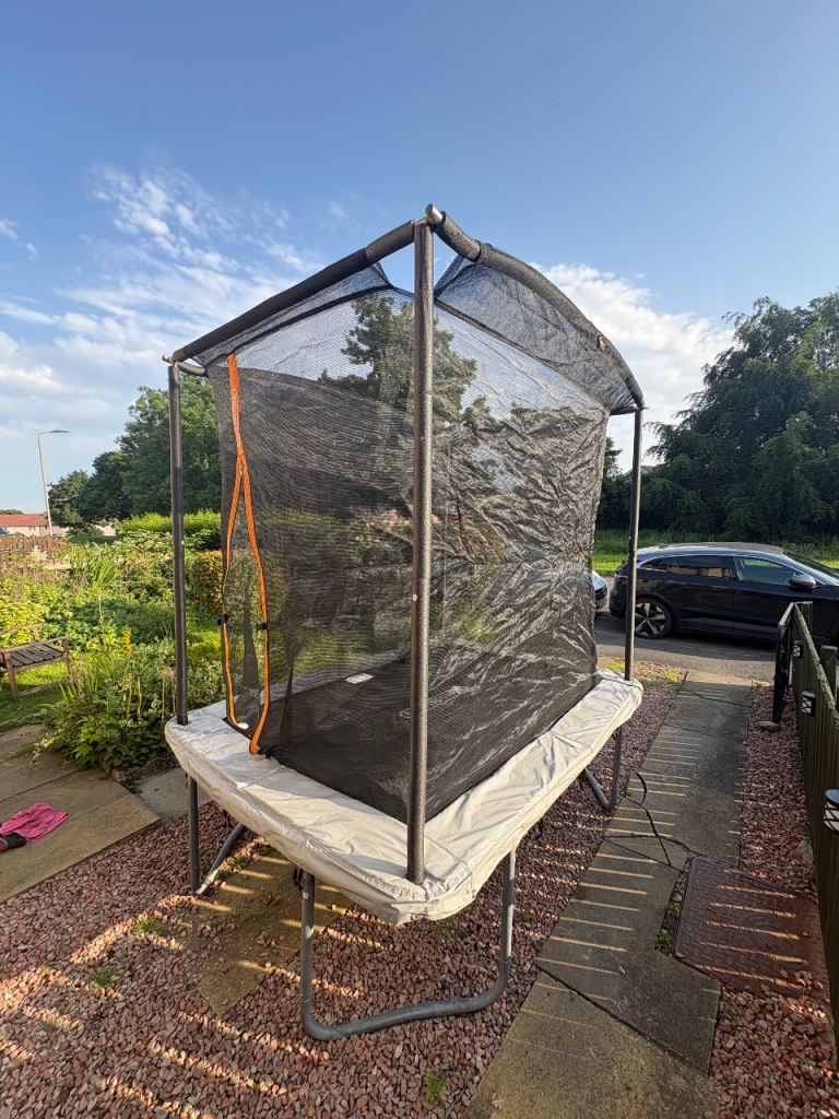 Sportspower 6x8 Trampoline with Enclosure – Fair Condition