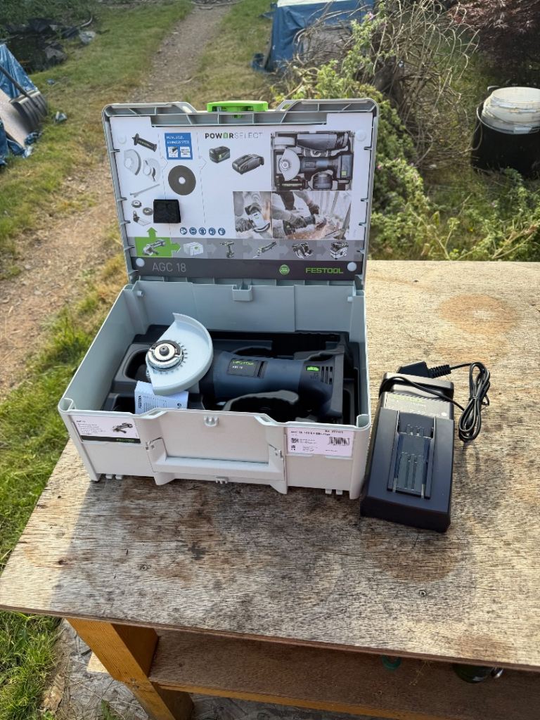 Festool cordles grander with charger 