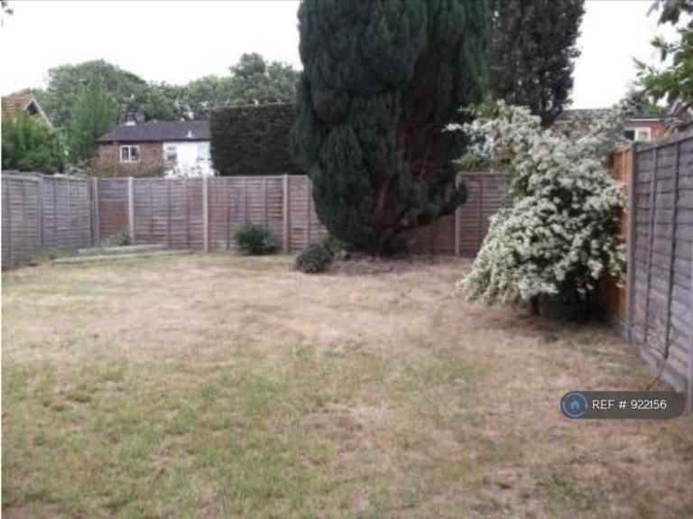 3 bedroom house in Winnards Park, Sarisbury Green, Southampton, SO31 (3 bed) (#922156)