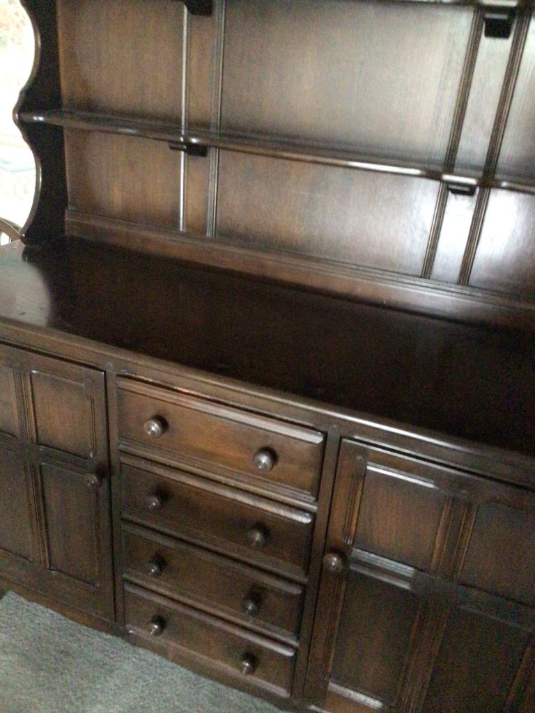 Ercol extended table 6 chairs 2 carvers and dresser