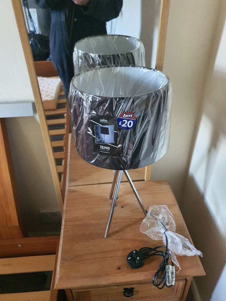 B&M Tripod Table Lamp – Black Shade, New