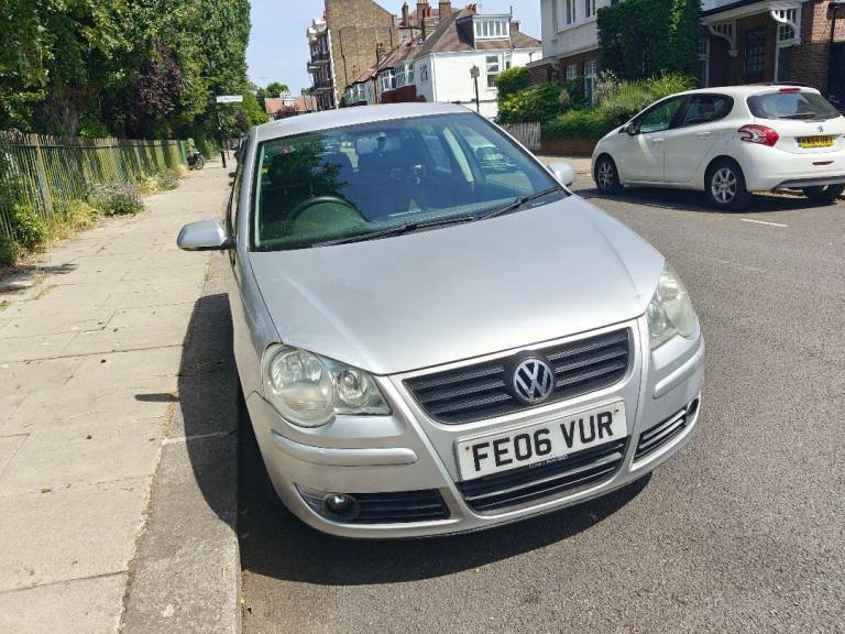 Automatic VW Polo, 1.4 litre, MOT April 2027, just had full service 