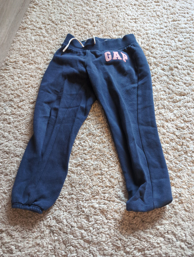 Gap jogging bottoms 