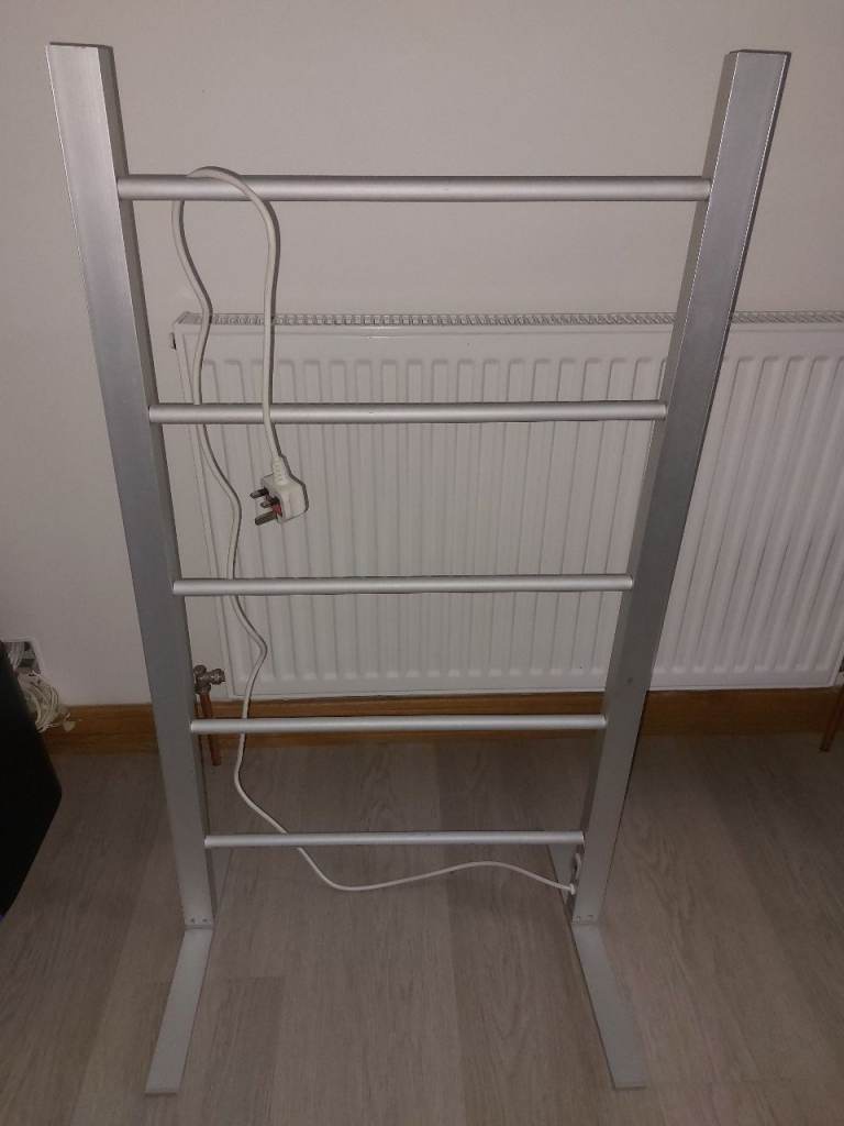 Heated towel rail