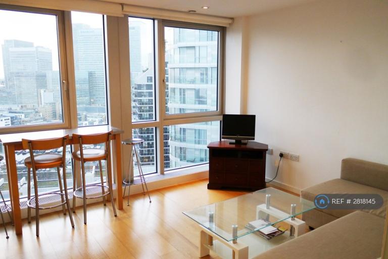 Studio flat in Fairmont Avenue, London, E14 (#2818145)