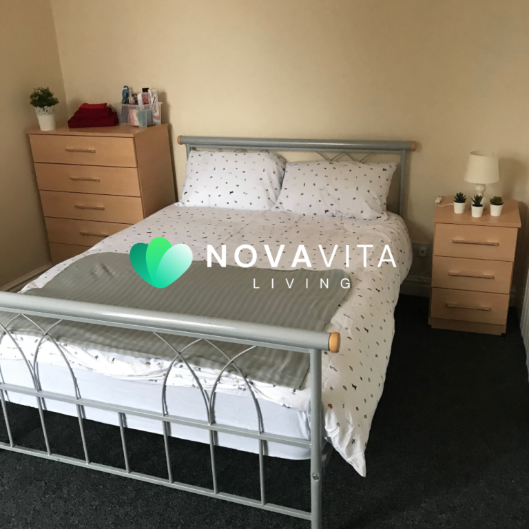 GROUPS & COUPLES WANTED! Supported Accommodation! Benefits, DSS, Cheap New Living Rooms Ref: 337