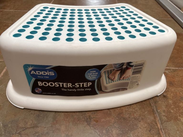 Addis Booster-Step – White with Teal Dots, As Good As New