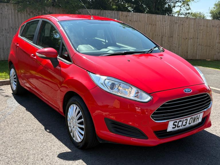 2013 Ford Fiesta 1.25 Style 5dr HATCHBACK Petrol Manual