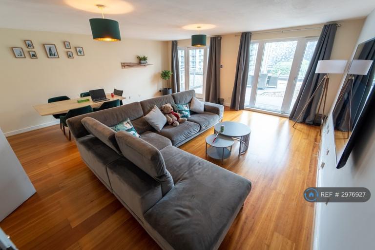 3 bedroom flat in The Mailbox, Birmingham, B1 (3 bed) (#2976927)