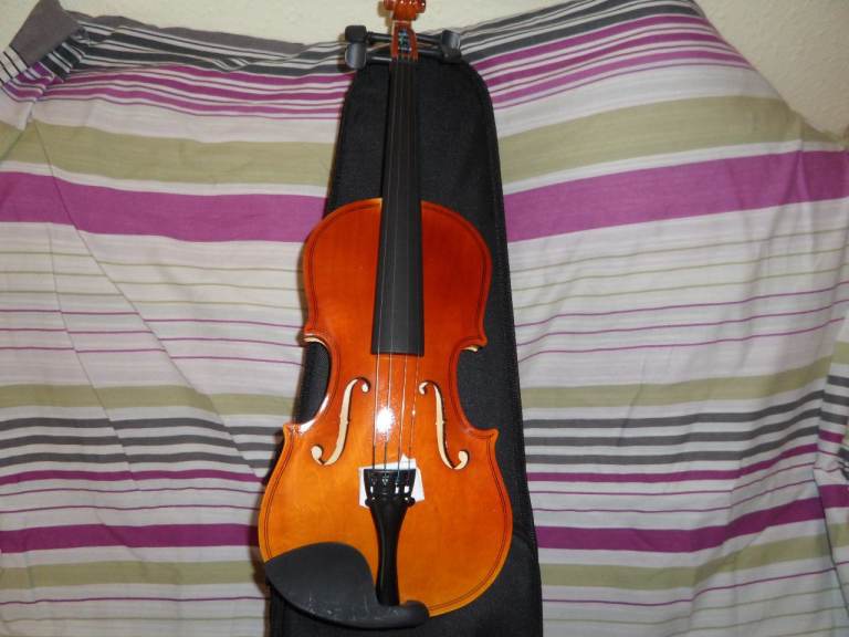 Violin – NEW – 3/4 Size Violin – with Case & Bow 