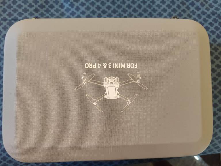 Carry case for DJI Mini 3 and 4 Pro 