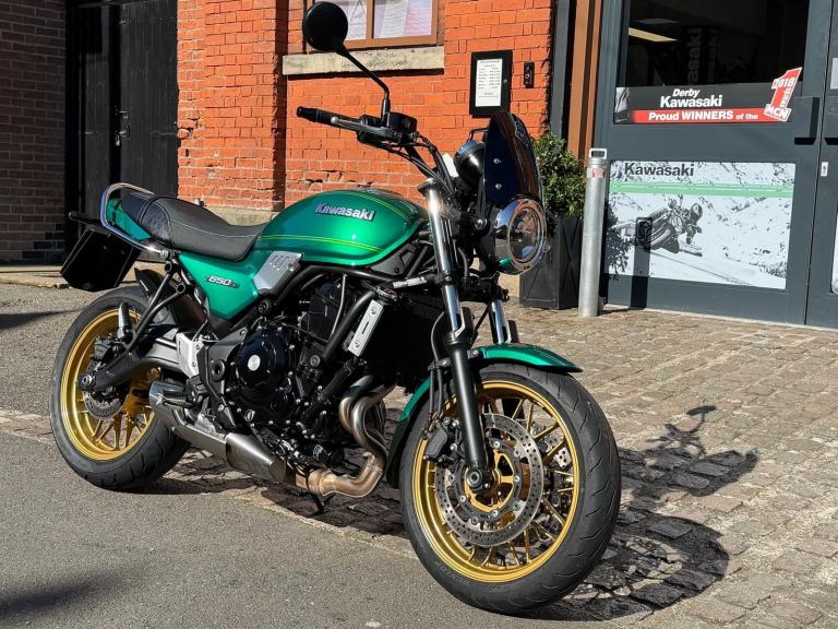 2023 Kawasaki Z650RS retro style motorcycle in Green 