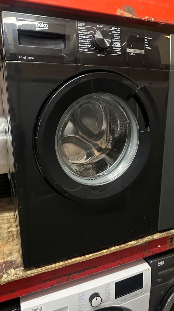 7KG BLACK BEKO WASHING MACHINE 
