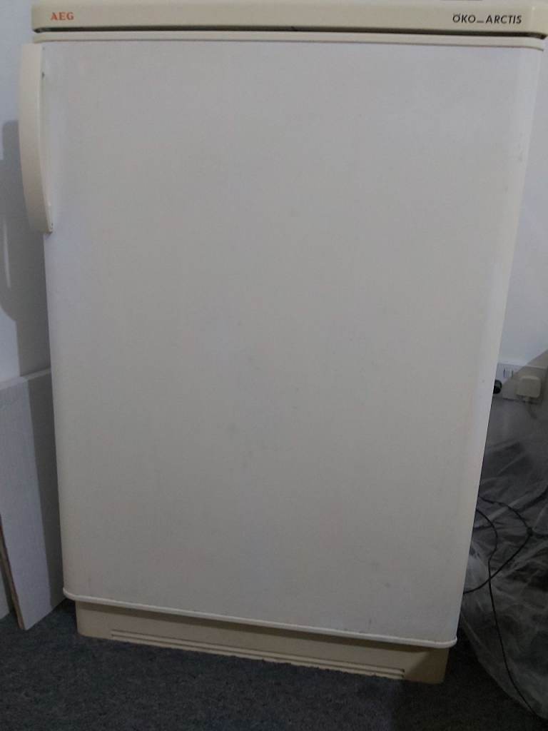 AEG Undercounter freezer 