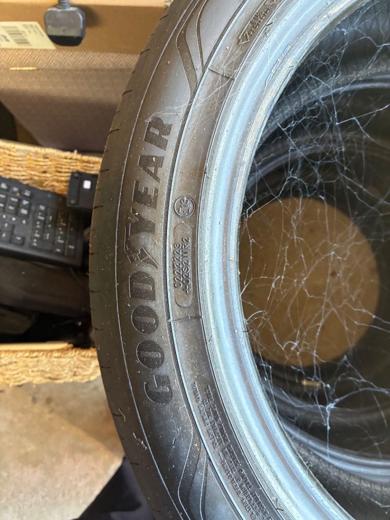 4x GoodYear 215x50 R18 92v good wear left