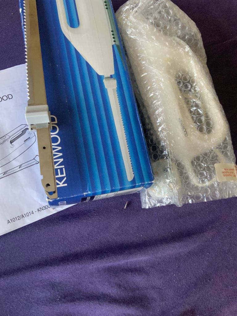 Kenwood Electric Carver- New