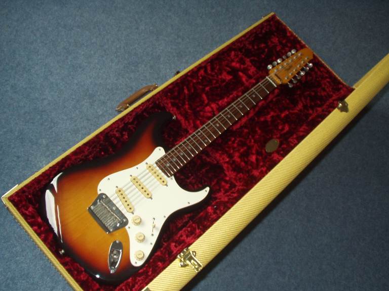 Fender Stratocaster XII 12 String Guitar & Fender Tweed Case
