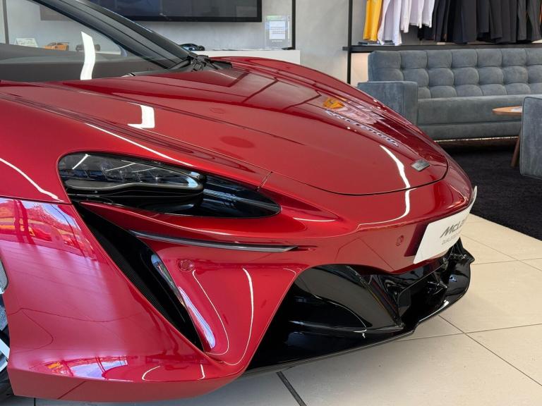  McLaren Artura 3.0T V6 7.4kWh Performance Spider 2dr Petrol Plug-in Hybrid SSG Euro 6 (s/s Petro...
