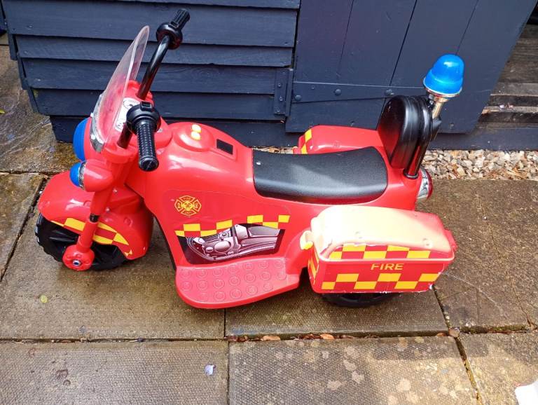 Electric fire engine 