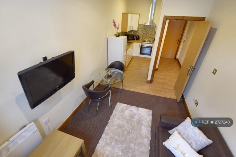 2 bedroom flat in Legrams Mill Residence, Bradford, BD7 (2 bed) (#2727243)