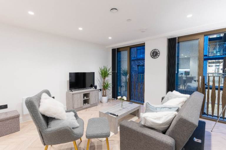 Furnished 1 Bed Flat, Bills Included, 7 Min to Piccadilly