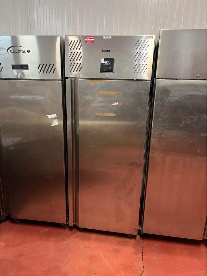 Commercial Williams Upright Fridge – Catering Equipment