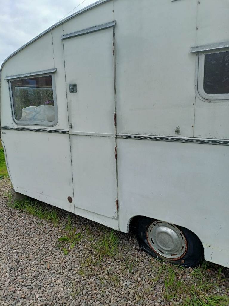 VINTAGE CARAVAN - 1964 THOMSON T-LINE