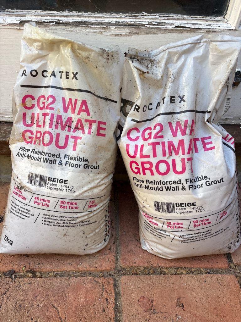 Beige wall and floor grout 2x 5kg bags