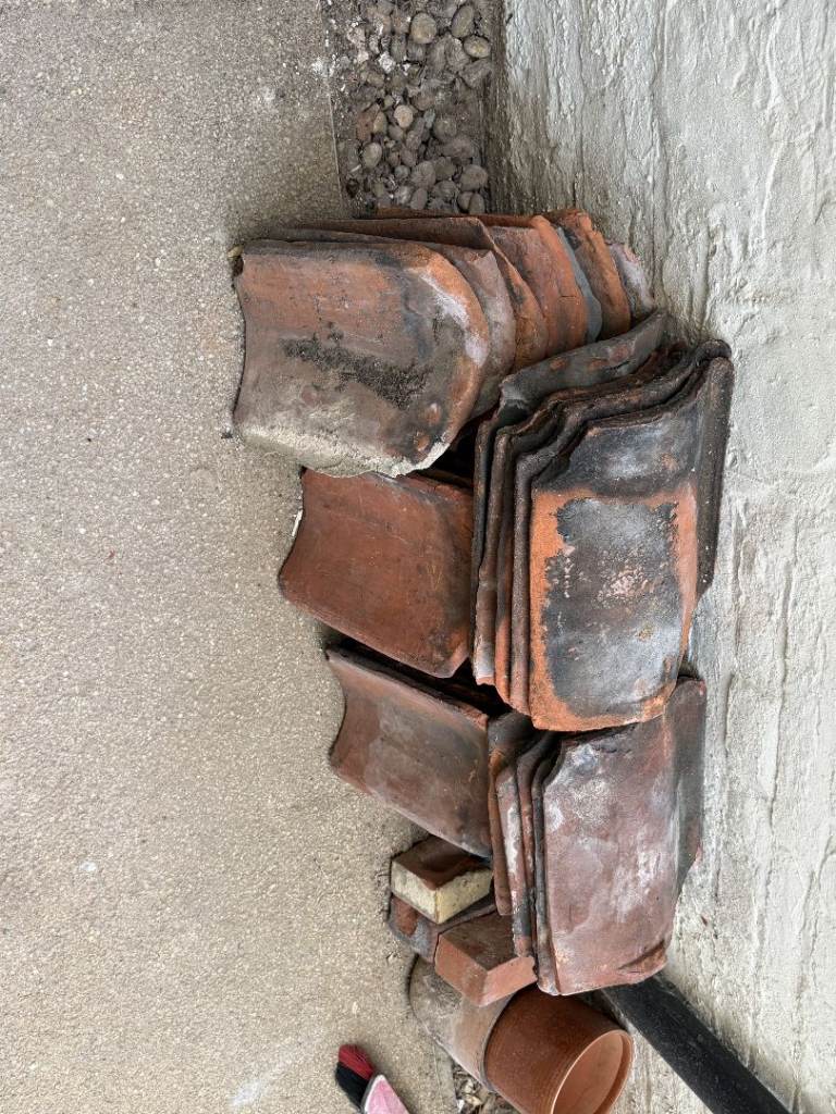 30+ Reclaimed Clay Roof Tiles - Good for Repairs